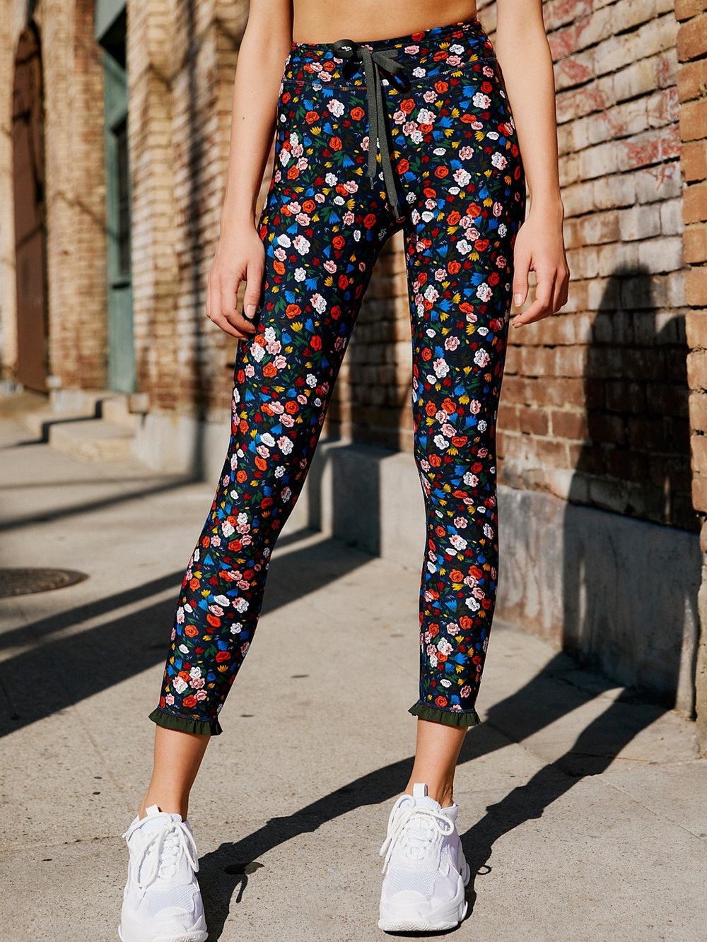 NWOT The Upside Royal Garden Floral Ruffle Legging Size 6 Small